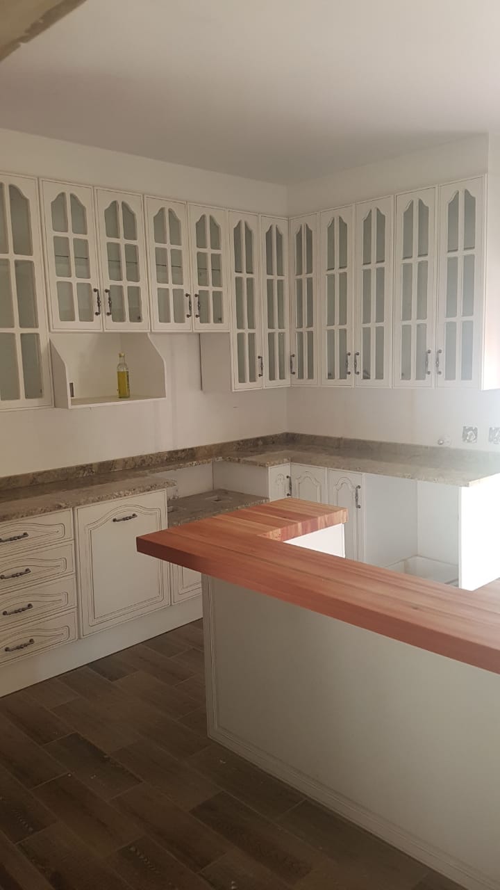 Kitchens custom cabinetry project by Lé Grandt Woodcraft