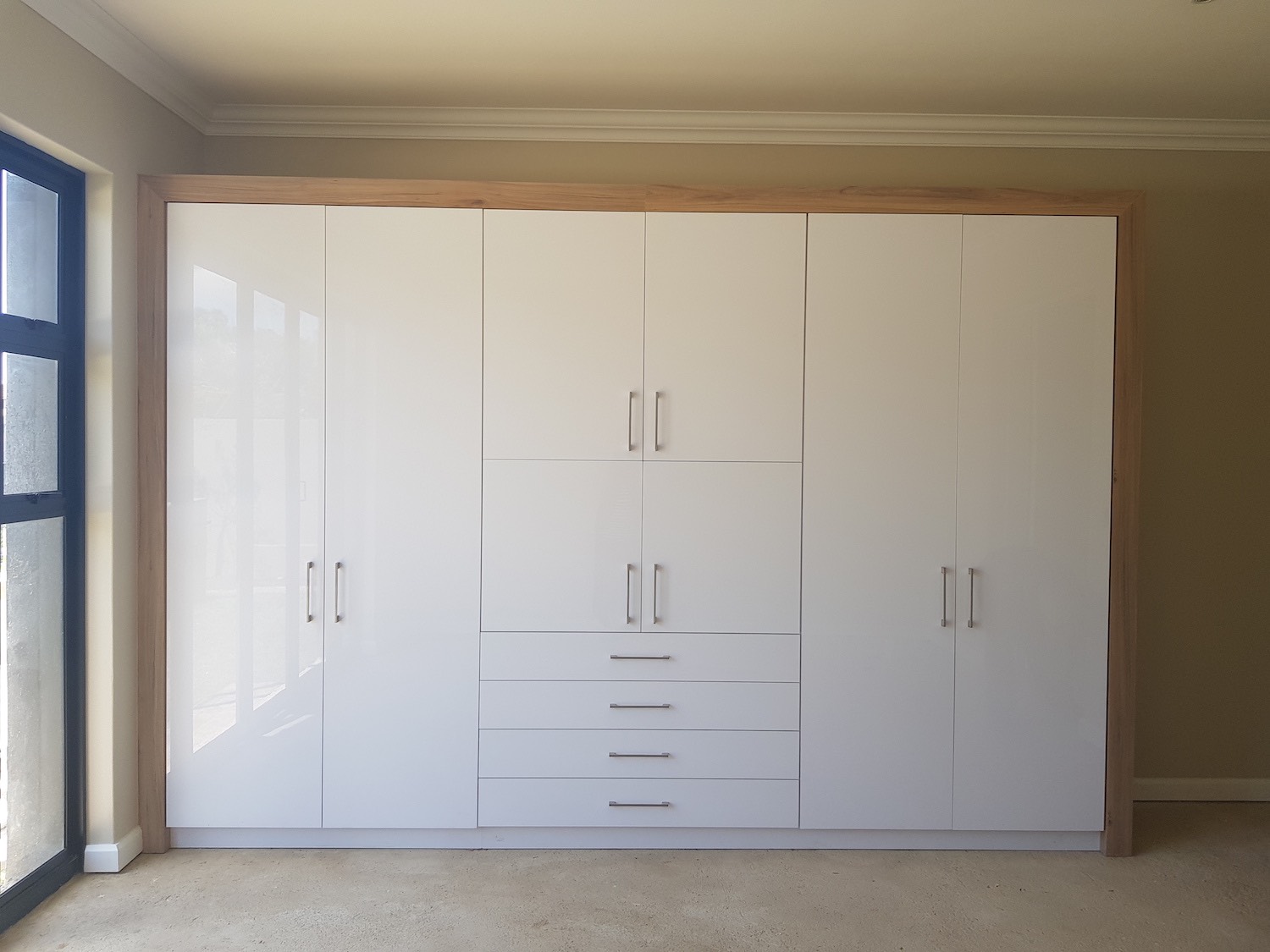 Living custom cabinetry project by Lé Grandt Woodcraft