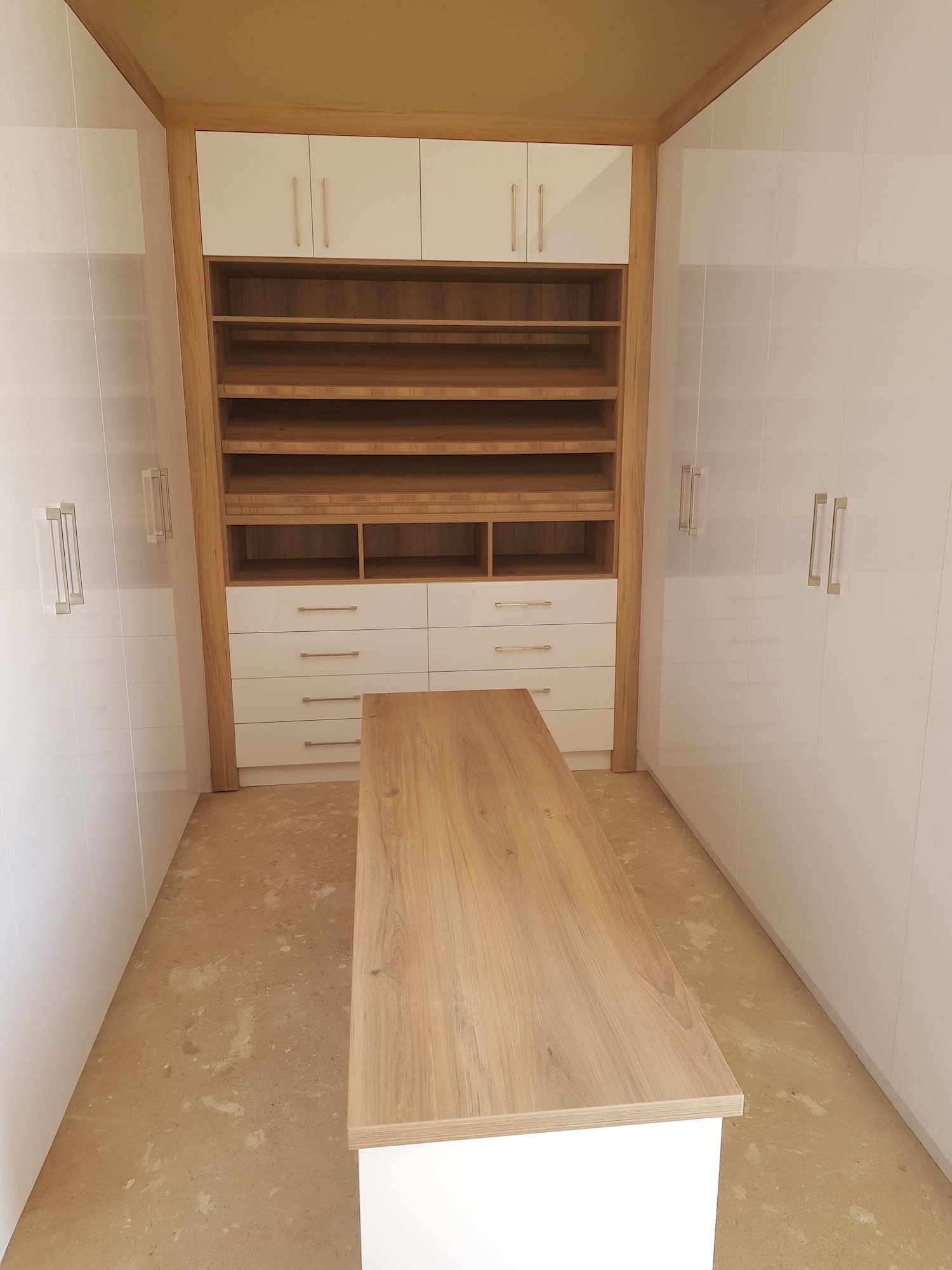 Living custom cabinetry project by Lé Grandt Woodcraft