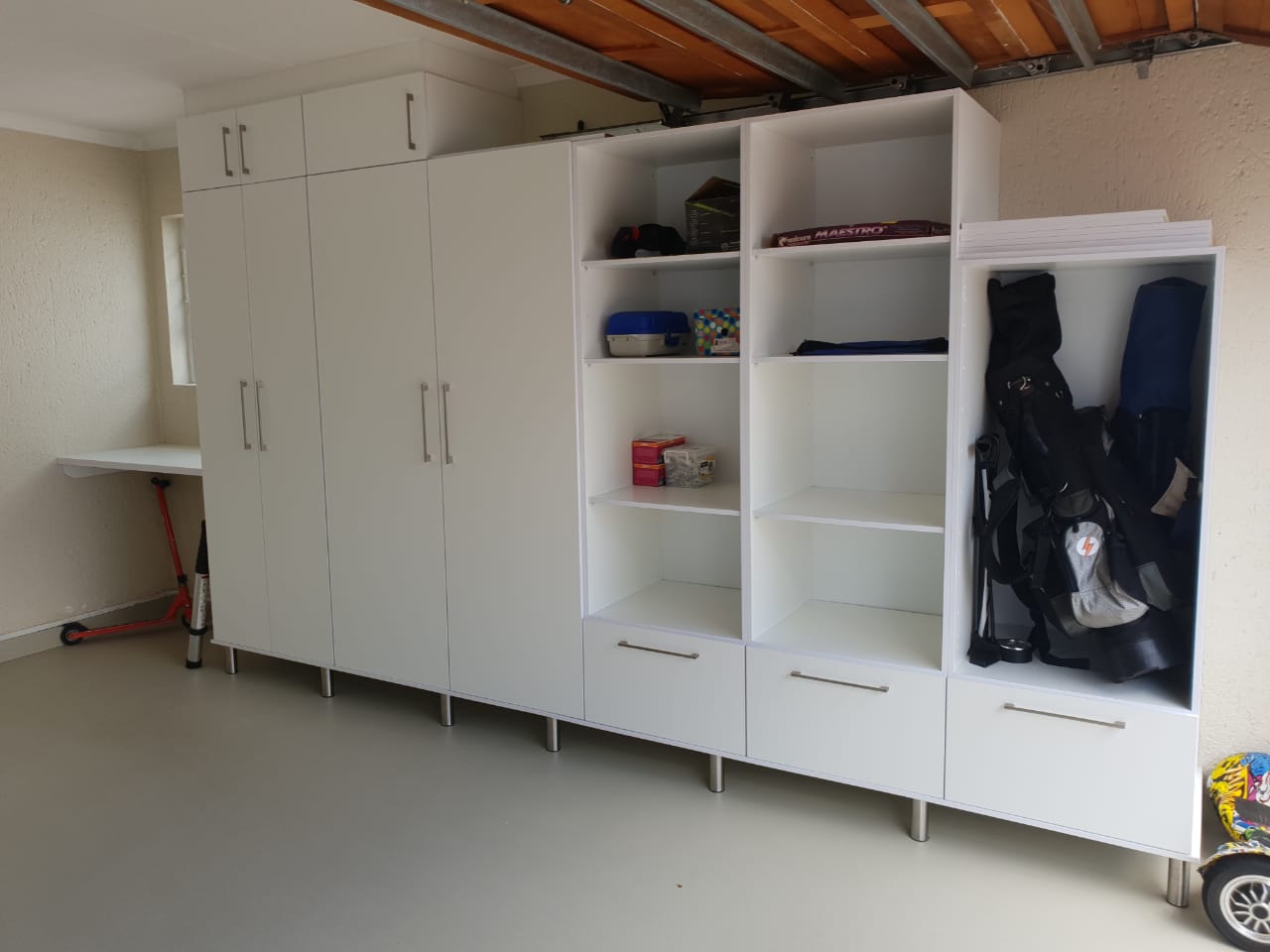 Living custom cabinetry project by Lé Grandt Woodcraft