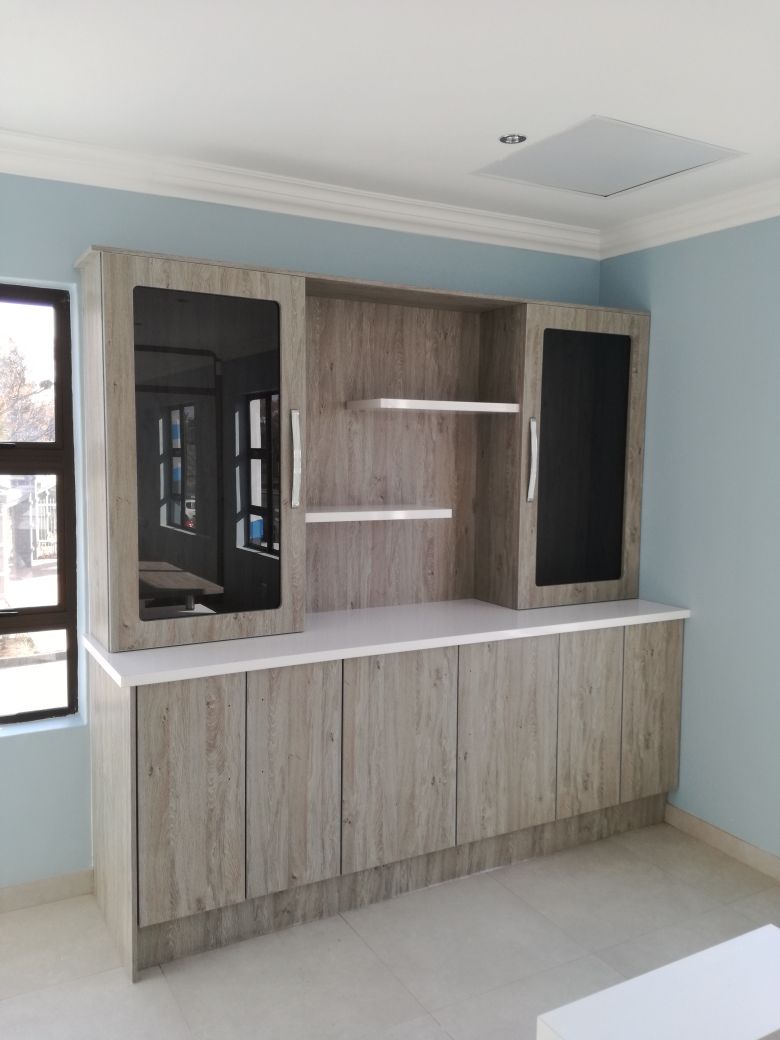 Living custom cabinetry project by Lé Grandt Woodcraft