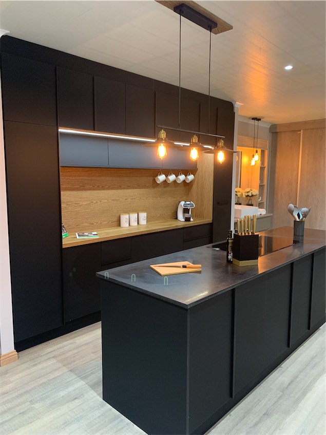 Showroom custom cabinetry project by Lé Grandt Woodcraft