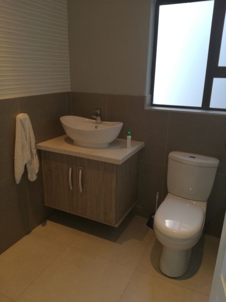 Vanities custom cabinetry project by Lé Grandt Woodcraft