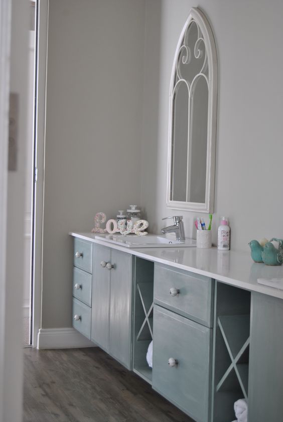 Vanities custom cabinetry project by Lé Grandt Woodcraft